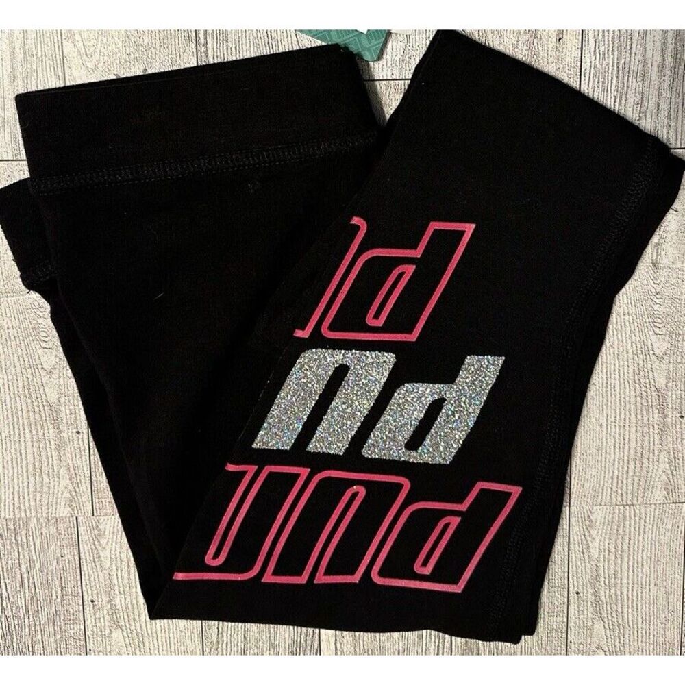 NWT Girls puma Leggings. Glitter Logo On Legs. Medium